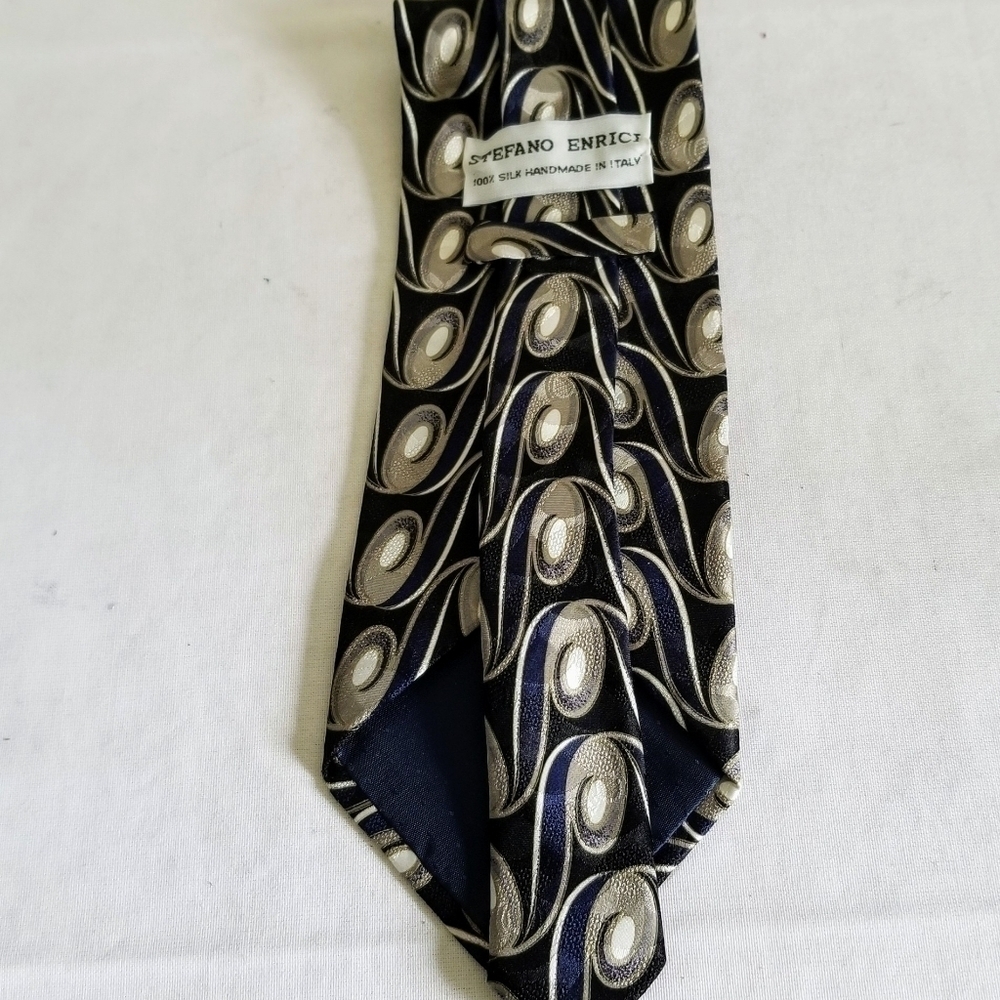 Italian Men's Handmade Silk Tie 4"W x 59"L - Picture 3 of 4
